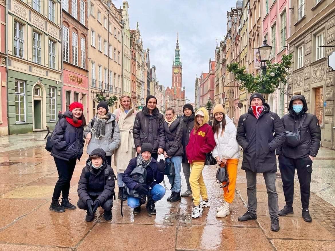 International students on a trip to Malbork and Gdańsk